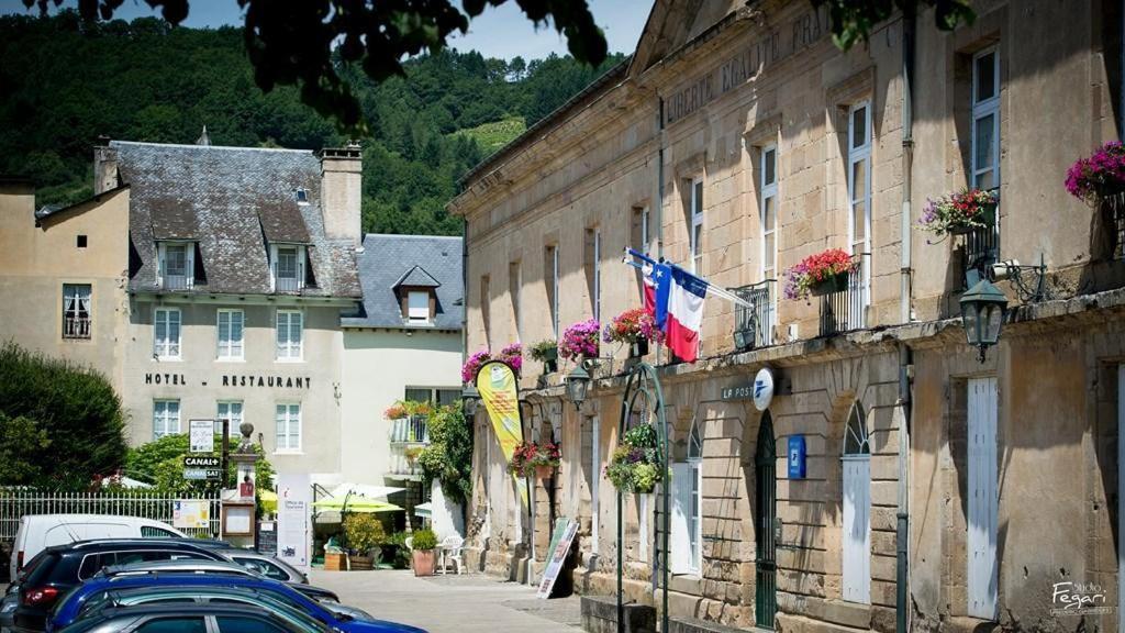Hotel Le Lion D'Or Saint-Geniez-dʼOlt 외부 사진